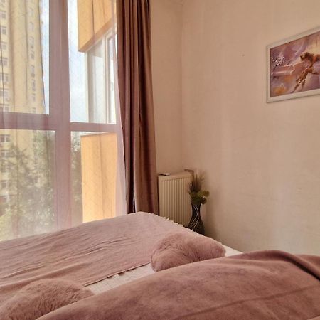 Затишна Та Романтична Квартира На 5-Му Поверсі В Новому Будинку Apartment Kyiv Exterior photo